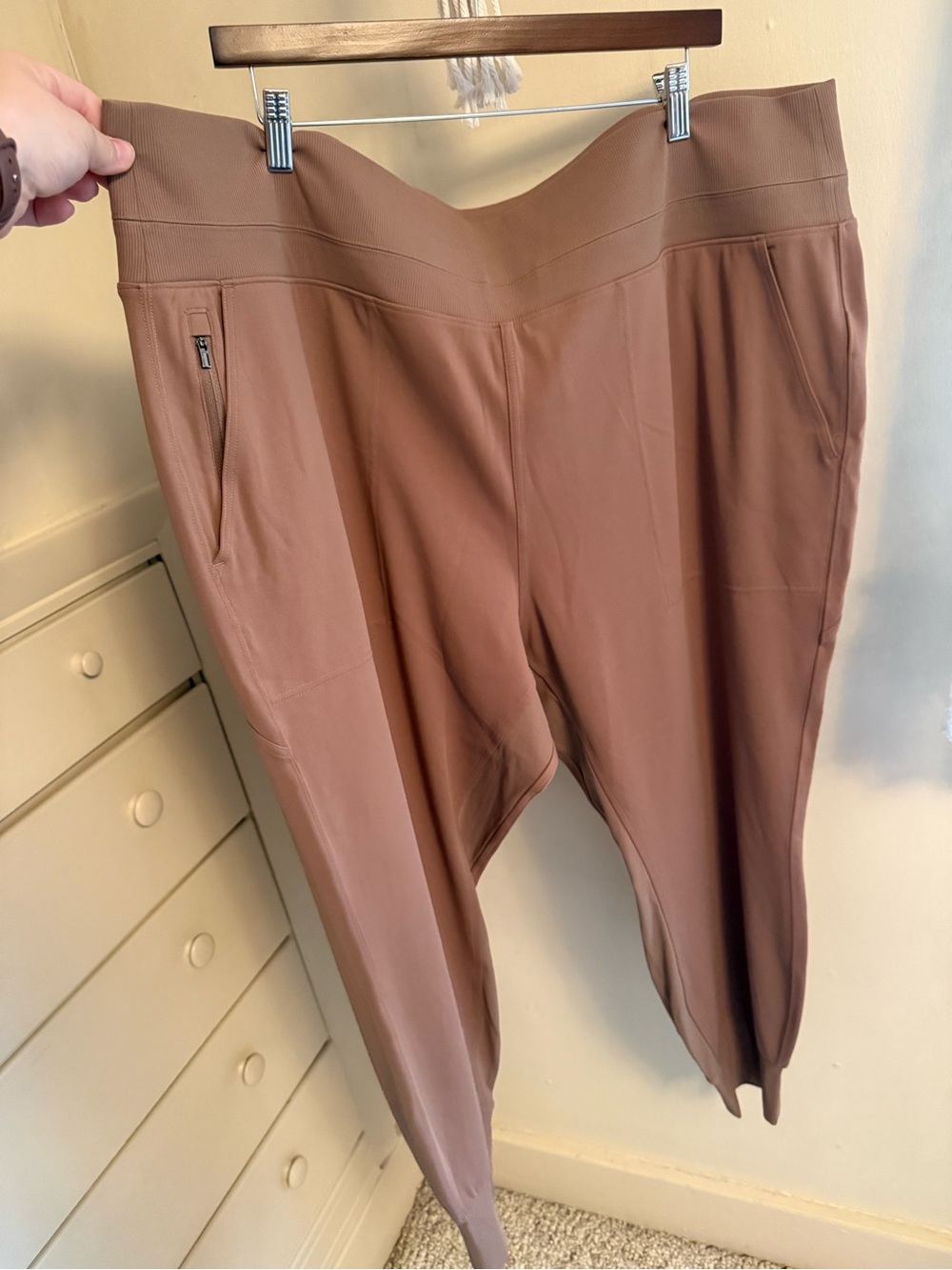 Athleta Mauve Brown Stretch Harem Track Pants